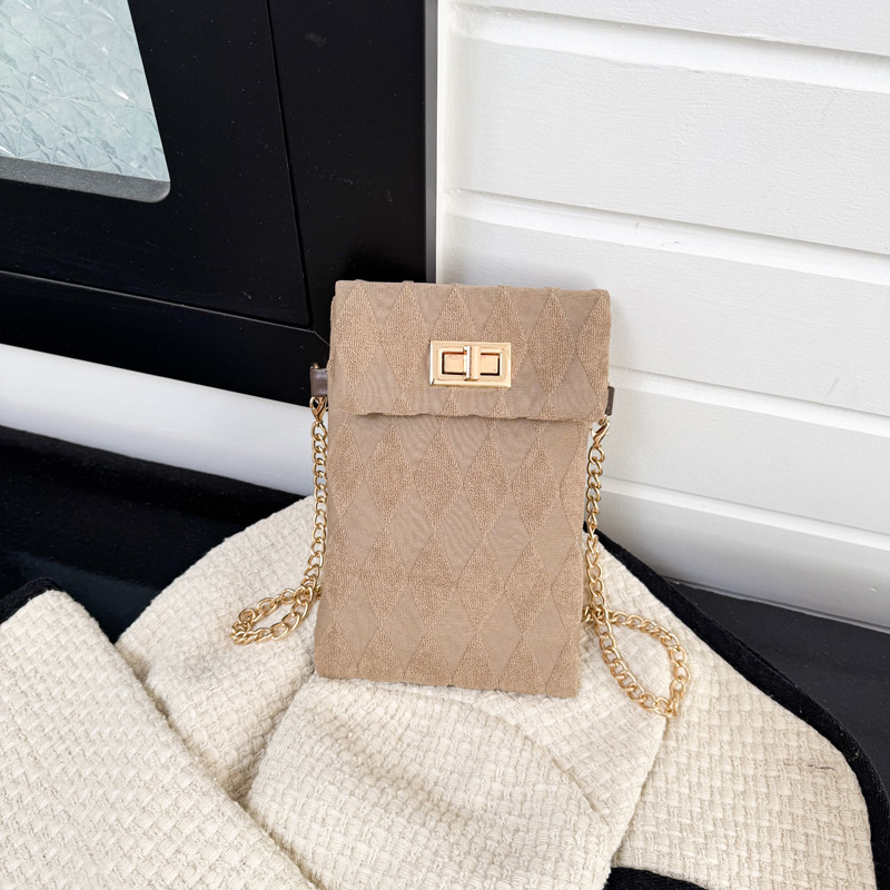 Geantă de damă cu model diamant, curea în lanț retro, finisaj velur, geantă pătrată în stil urban minimalist, formă vertical dreptunghiulară, închidere cu cataramă, căptușeală poliester, curea unică, corp moale, sezon iarnă 2025