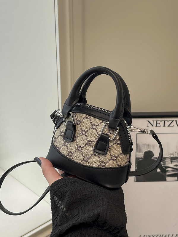 Crossbody torba s urbanim stilom, PU materijal, oblik školjke, zatvaranje na zip, poliester podstava