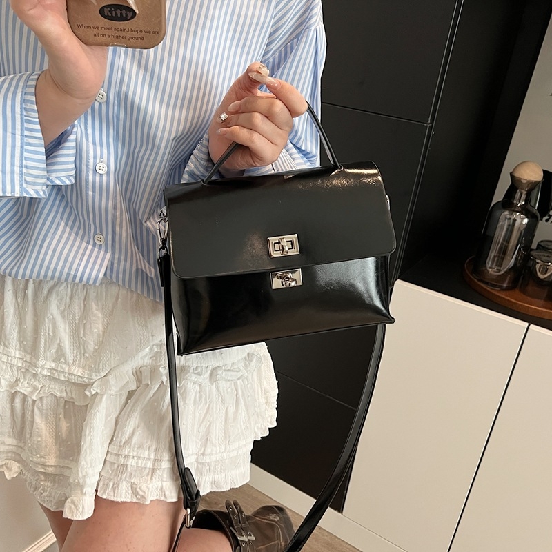 Chiquan luksuzna retro torbica za rame, PU, mala kvadratna forma, crossbody s zaključavanjem, bez podstave, svakodnevna upotreba