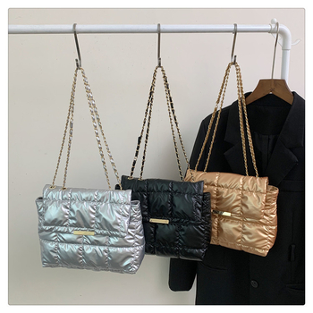 Crossbody torba — horizontalni kvadratni oblik, Oxford materijal, zatvarač s poklopcem, džep za telefon, poliester podstava, dvostruke naramenice