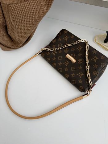 Crossbody taška, malý štvorcový štýl, materiál super vlákno, zips, priečinok na dokumenty, na každodenné použitie