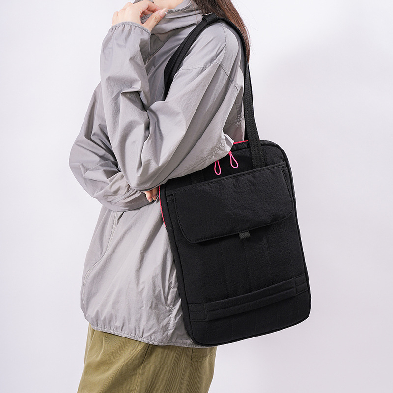 Brašna na notebook cez rameno s priedušným dizajnom, jednofarebný vzor, unisex, polyesterová podšívka, zimná edícia 2025