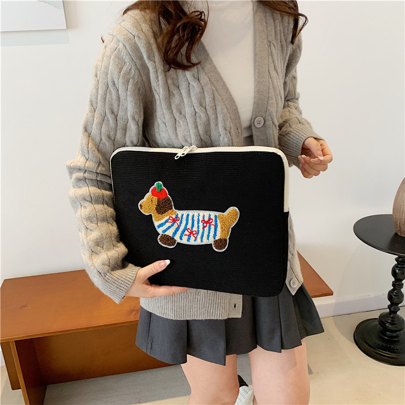 Θήκη λάπτοπ με προστασία από φθορές και κραδασμούς; εξωτερικό και επένδυση από πολυεστέρα; μοτίβο ζώων.