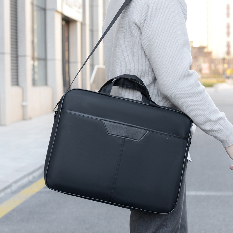 Ľahká taška na notebook a tablet z Oxford látky – cez rameno, obchodný štýl, podšívka polyester, zimné vydanie 2025