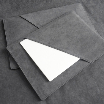 Θήκη λάπτοπ Alcantara, εσωτερική επένδυση από καμβά, Αστικός μινιμαλισμός, Άνοιξη 2025