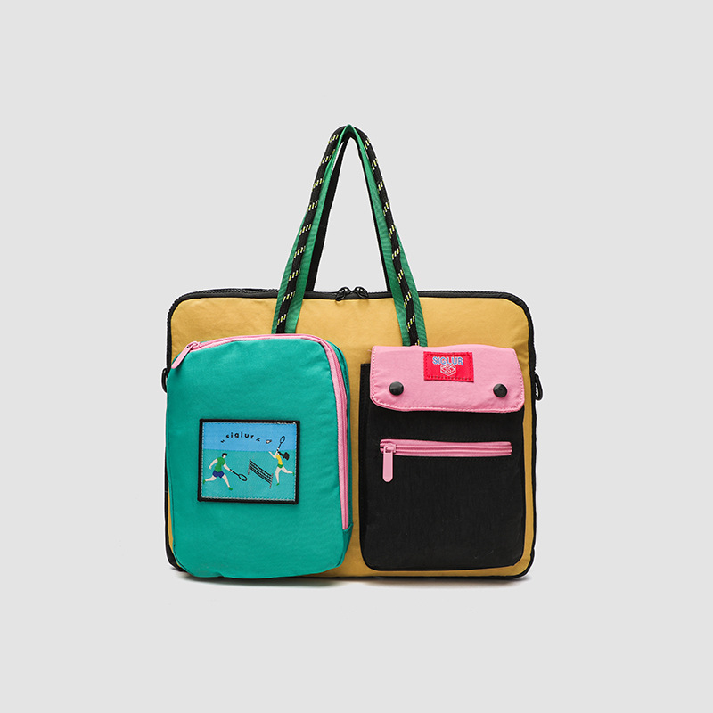 Crossbody torba od najlona, street trend stil, tekstni uzorak, podstava od poliestera, unisex