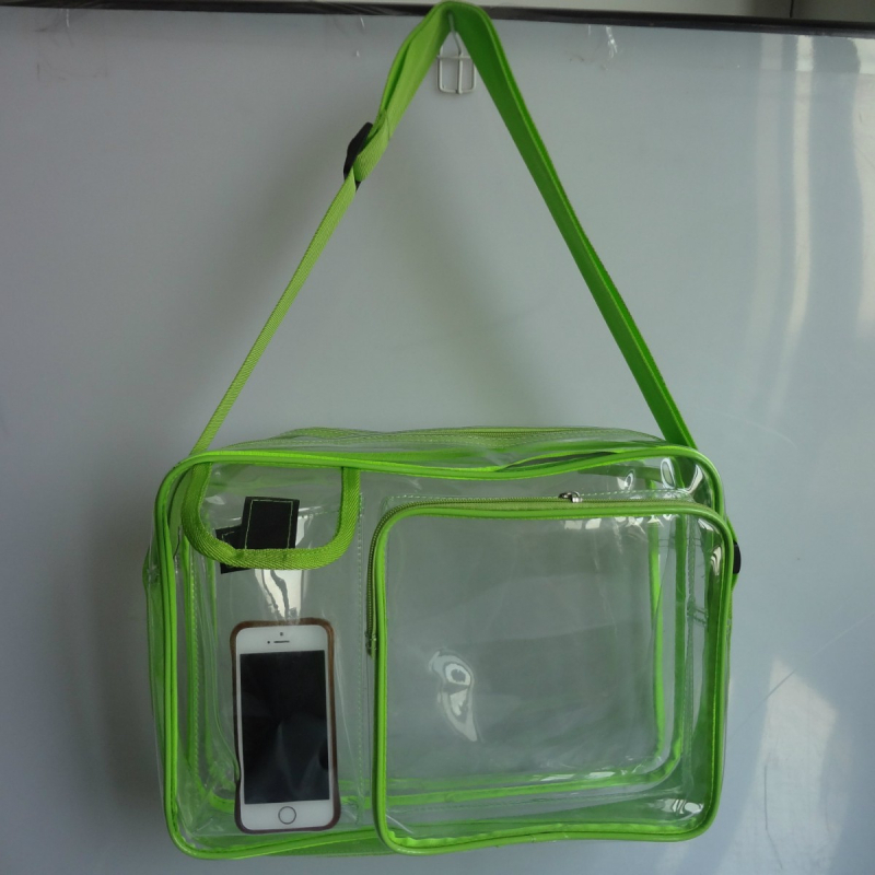 Bridge A35 laptop táska, üzleti crossbody stílusban, anyag: műanyag, cipzárral nyitás, belső zipzáros zseb, vízálló és kopásálló