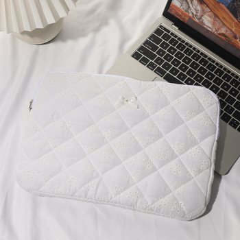 Tablet- és laptopvédő tok hímzett csipke masnival, pamut külső, lélegző, könnyű, ütésálló, bélés poliészter-pamut