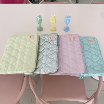 Taška na notebook 15 palcov a púzdro na iPad 11 palcov, s vyšitým srdcom, vyplnené bavlnou, pastelové farby makaron, inšpirované Instagramom