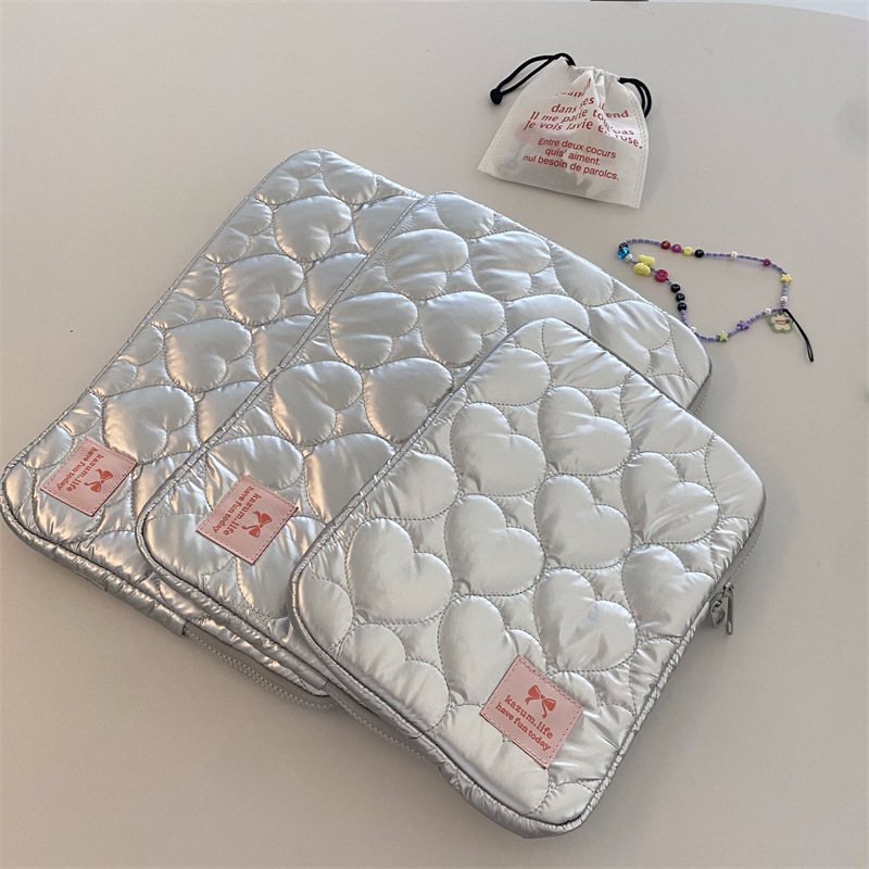 Taška na notebook 15 palcov a púzdro na iPad 11 palcov, s vyšitým srdcom, vyplnené bavlnou, pastelové farby makaron, inšpirované Instagramom
