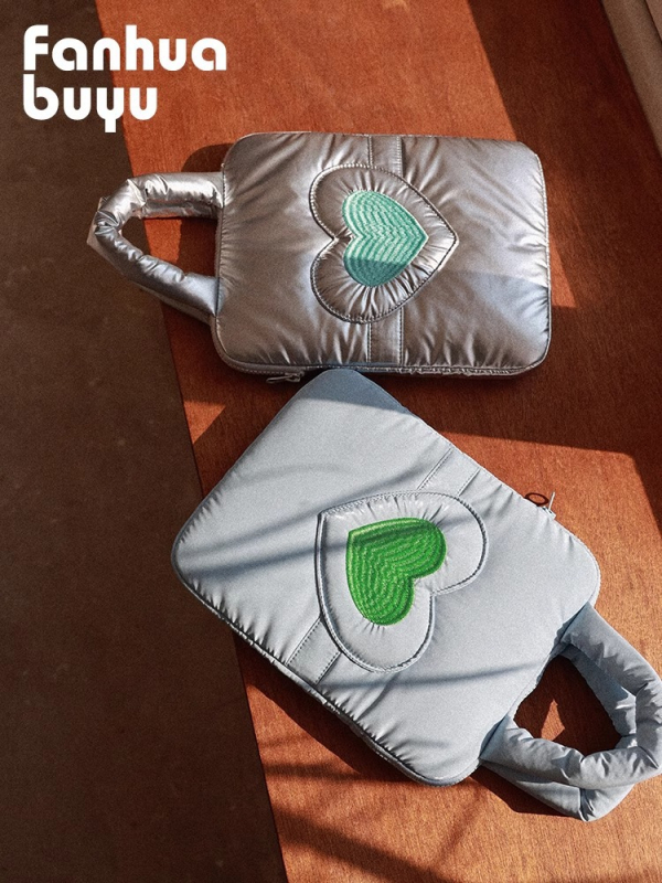 Geantă pentru tabletă pentru femei – impermeabilă, ultraușoară, exterior textil, model geometric, primăvara 2025