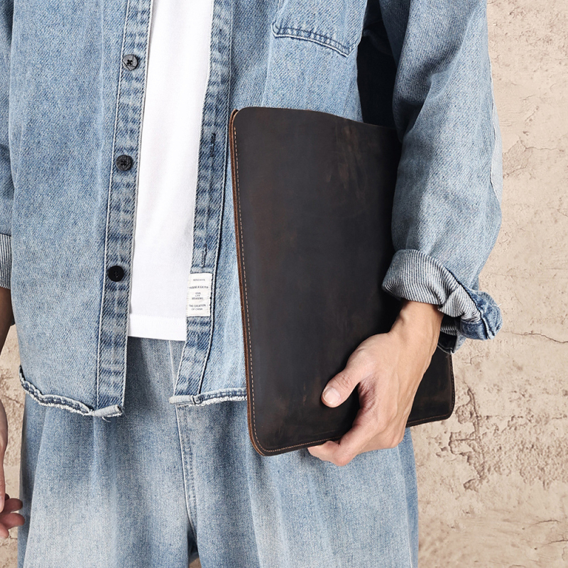 Kožni futrol za tablet – urbano minimalistički stil, tekstura gornje sloje teleće kože, podstava od teleće kože, brend Joey