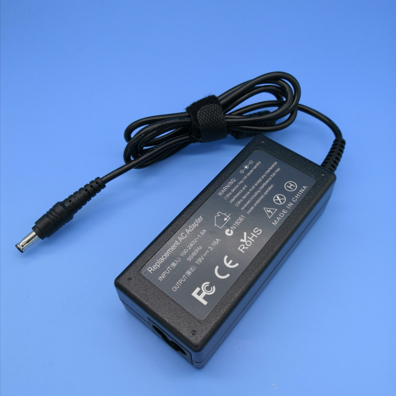 Захранващ адаптер за лаптоп 19V, 3.16A, 60W, вход 110–240V, съвместим със Samsung лаптопи