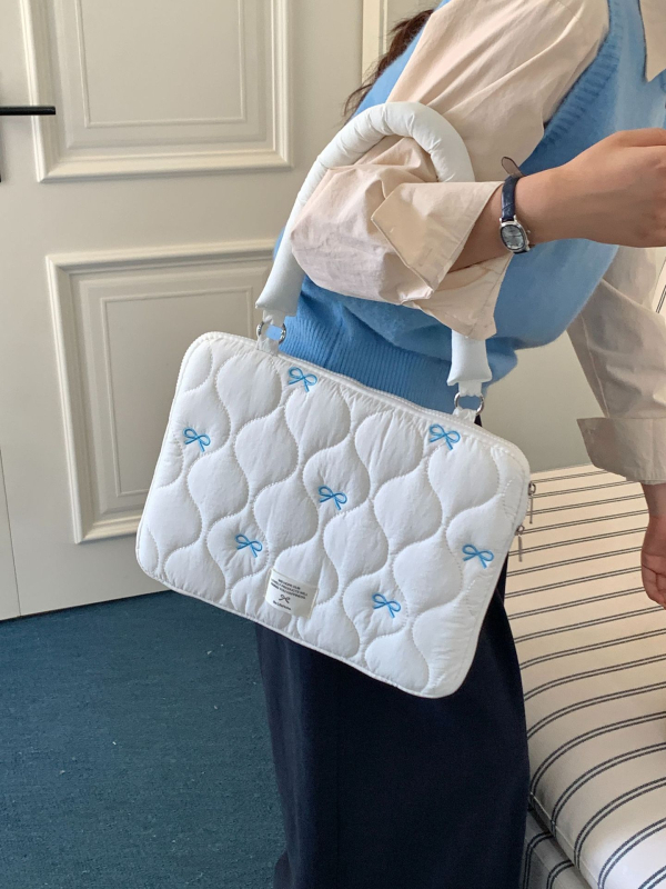 LIFEHOHO Geantă pentru laptop cu broderie coreeană în formă de fluture, poliester, căptușeală interioară, lansare primăvara 2025, pentru femei