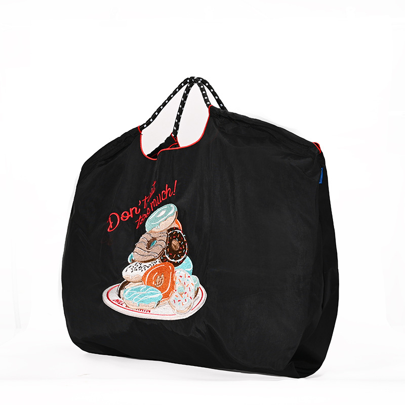 Nylonová taška na nákupy s vyšitém motívom donuts, otváranie šnúrkou, vnútorná zipsová kapsa, anime vzor, vodorovný štvorcový tvar