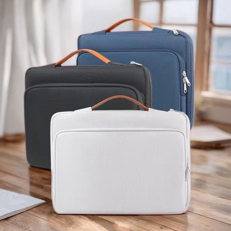 Taška na notebook do kancelárie, nylonový exteriér s polyesterovou podšívkou, jednofarebný vzor, unisex dizajn, vydanie Zima 2024, od Group process