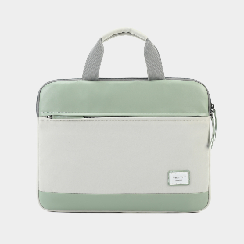 Torba za laptop s prozračnom, vodootpornom, ultra laganom konstrukcijom, otporna na habanje i s unutarnjom zaštitom od udaraca; poliester materijal, jednobojni dizajn
