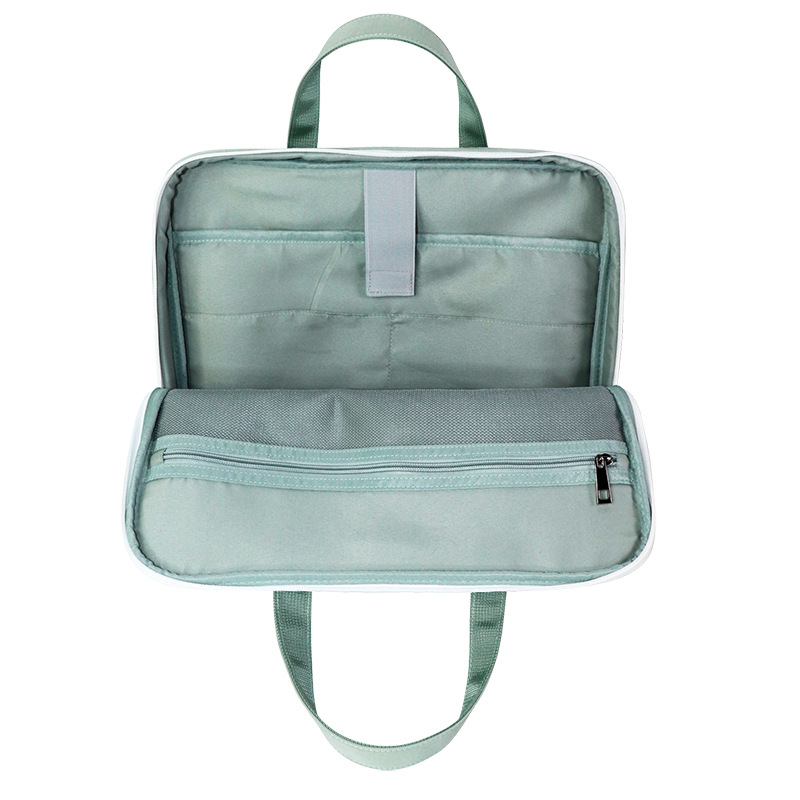 Nylonová taška na notebook s mäkkou rukoväťou, zapínanie na zips, priehradka na certifikát, vodotesná a priedušná, ideálna na obchodné cesty