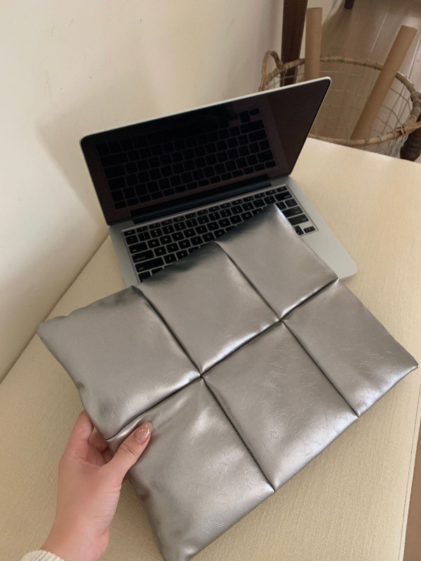 Torba za MacBook Pro i MacBook Air, vanjski PU materijal, unutarnja poliesterska podstava, jednobojni dizajn