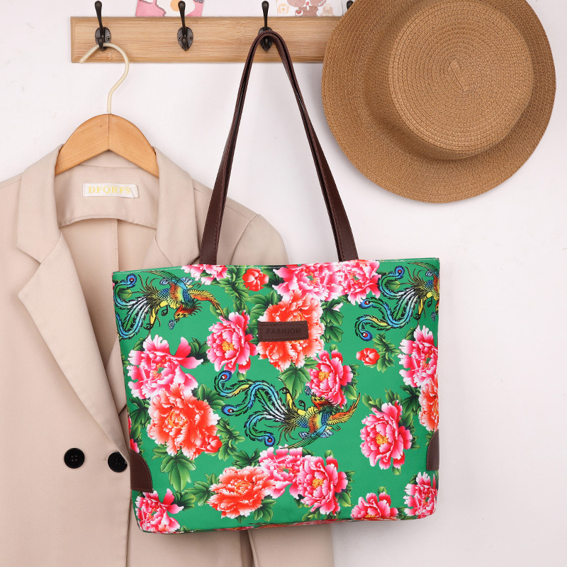 Geantă de pânză cu fermoar, formă orizontală pătrată, buzunare interne pentru telefon, documente și laptop, bretele duble