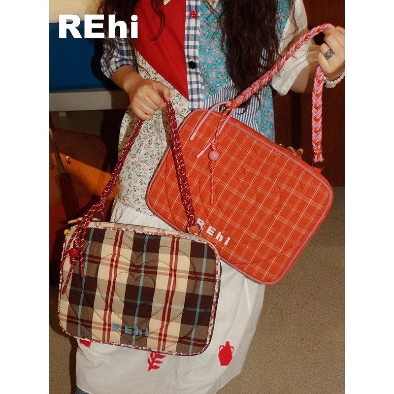 Geantă MacBook cu model inimă, design original, material bumbac, căptușeală poliester, stil proaspăt și dulce, lansare primăvară 2025