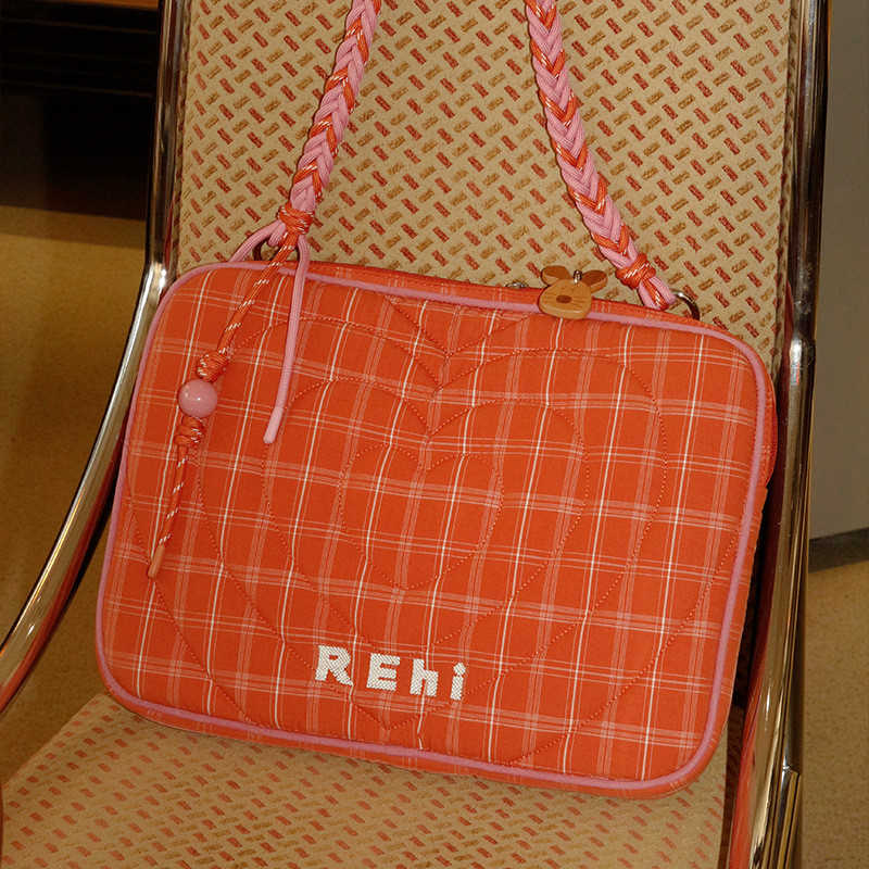 Geantă MacBook cu model inimă, design original, material bumbac, căptușeală poliester, stil proaspăt și dulce, lansare primăvară 2025