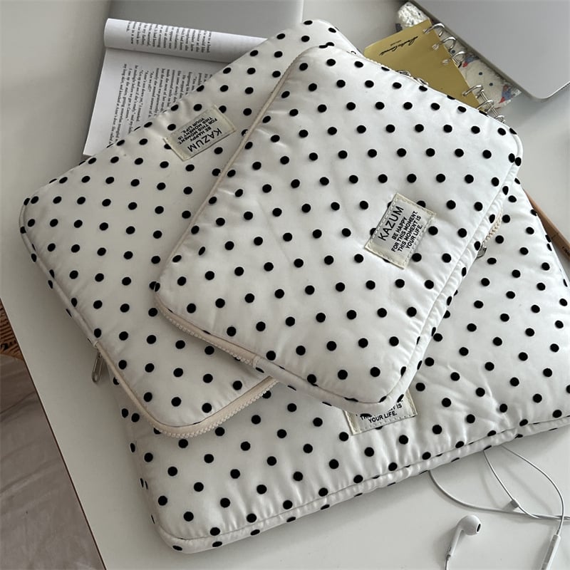 Hímzett pöttyös laptop- és tabletatartó liner táska (pamut; női design; 2025 tavasz)