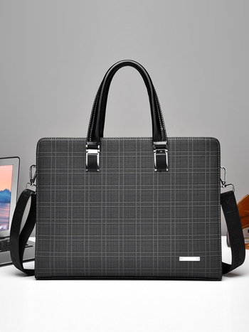 Vyriski crossbody verslo rankinė — PVC medžiaga; languotas raštas; poliesterio pamušalas; dėvėjimuisi atspari; Nine Thousand Cats ženklas