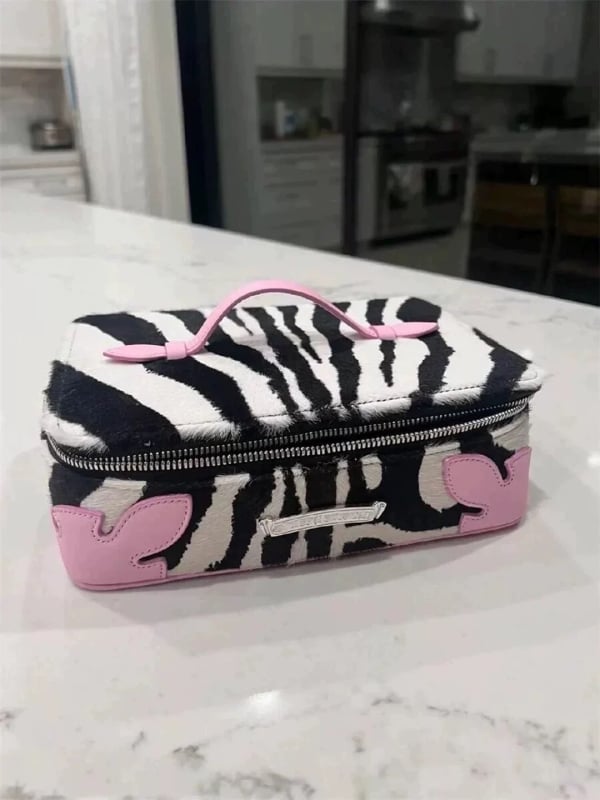 Rukohvatna torba od prave kože s uzorkom zebre i konjskom dlakom, unutarnja torbica za makeup i nakit