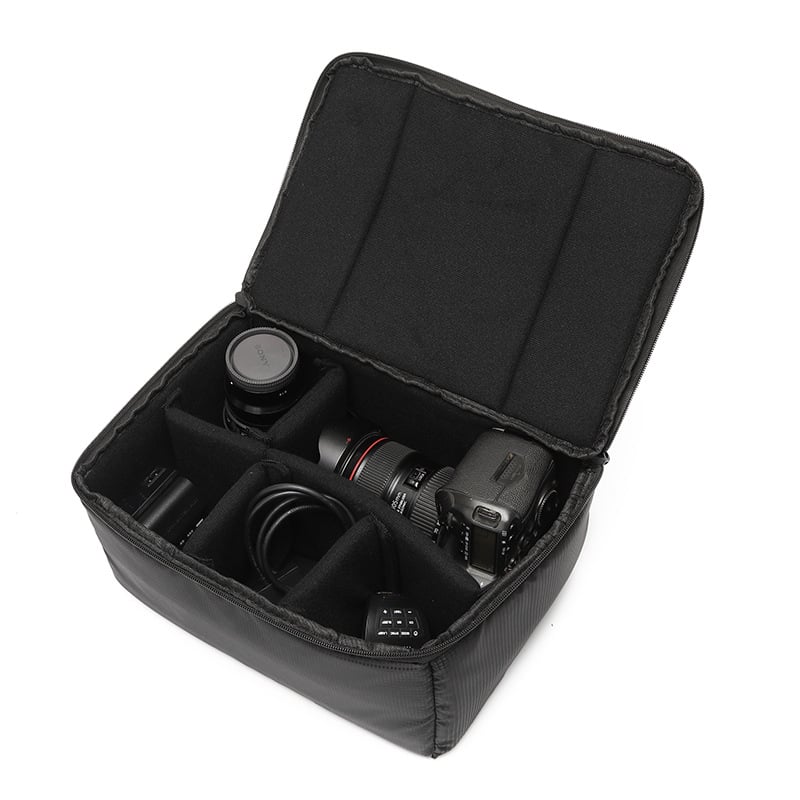 DSLR kamera táska belső háromobjektíves párnázattal, ütésálló, vízlepergető poliészter, bársony belső bélés