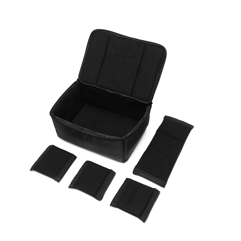 DSLR kamera táska belső háromobjektíves párnázattal, ütésálló, vízlepergető poliészter, bársony belső bélés