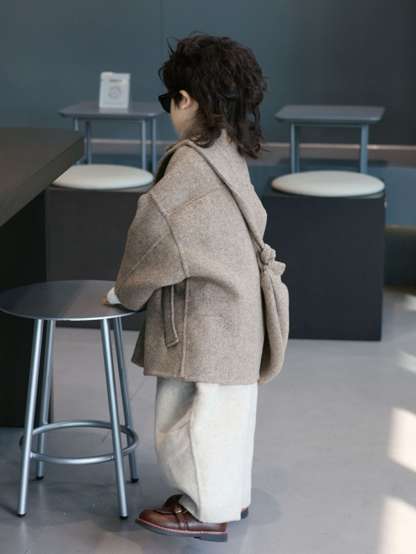 Bērnu vilnas mētelis ar augstu apkakli, vidēja garuma, divpusējs kašmīrs, pūkains vilnas audums, iekšpuse 100% vilna