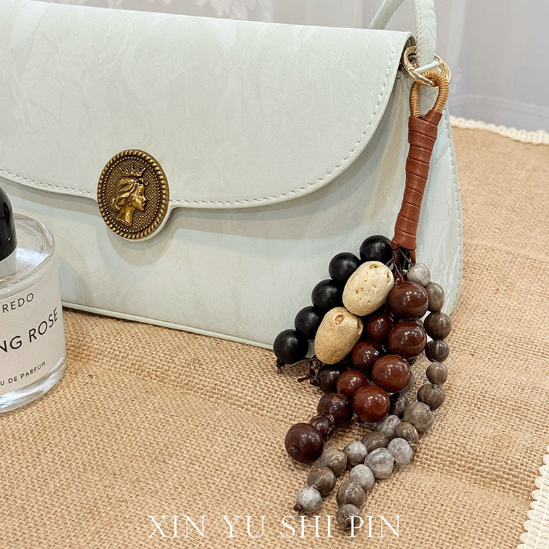 Висулка за чанти, ръчно плетена, флорални мотиви, смесени материали, ретро стил