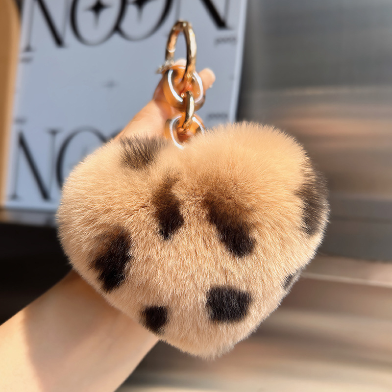 Privjesak za automobil ključeve s leopard printom i srcolikim oblikom — Marka Small rabbit flowers; Individualno pakiranje; Metal