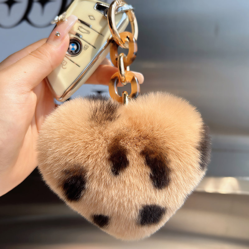 Privjesak za automobil ključeve s leopard printom i srcolikim oblikom — Marka Small rabbit flowers; Individualno pakiranje; Metal