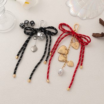 Raktų pakabukas rankinėms su PVC medžiaga, dryžuotas raštas, gatvės stilius (Pavasaris 2025)