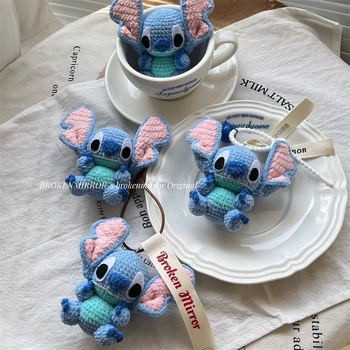 Ръчно плетен ключодържател Stitch със метална катарама – DIY комплект, IP одобрен (модно шоу)