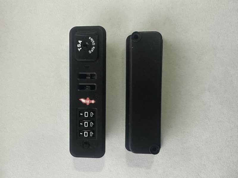 Torch bőröndzár kóddal - Modell 130#; Anyag: műanyag; Bőrönd tartozékok