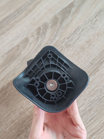 Roti detașabile universale pentru bagaje – silențioase, compatibile stânga/dreapta, din plastic, impermeabile