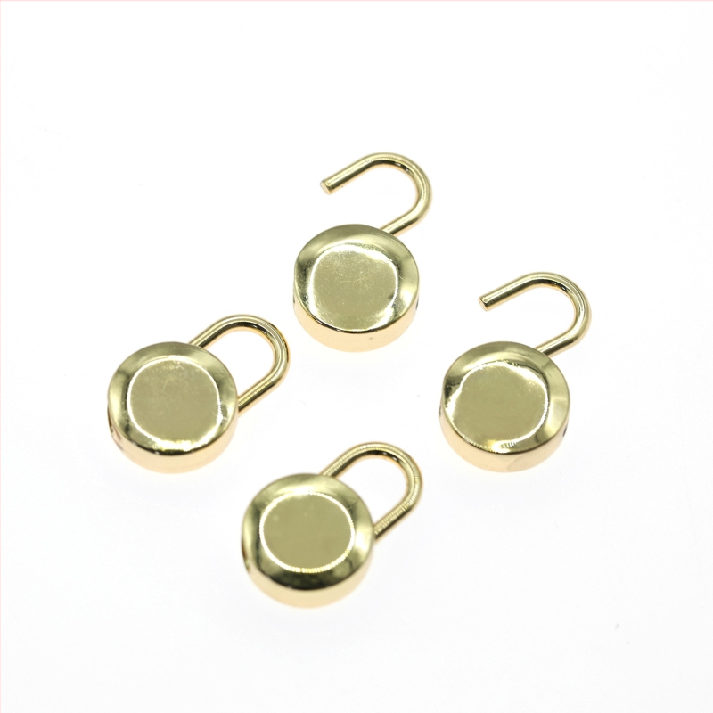 Somu piederumi: Apaļš slēdzis un cinko sakausējuma pakaramais; pielāgota apstrāde; piemērots ceļojumu somām un sieviešu somām