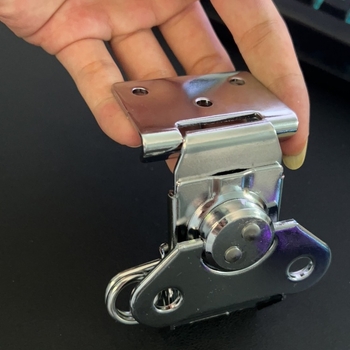 Cilindru de încuietoare industrial ZX203, corp din fier, potrivit pentru cutii de ambalaj, cutii din lemn, casete de transport și cutii de scule, stil minimalist modern