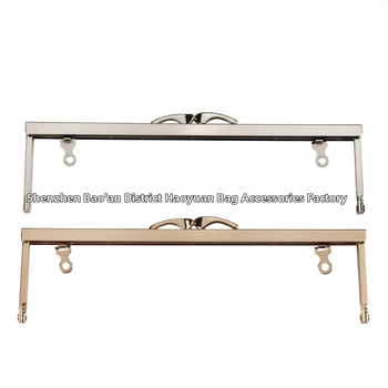 DIY pénztárca keret hardver: fishtail fej és kutya fej profilokkal; lyukak kézzel préselve és csavarokkal (Vas; 2023 tavasz; Táska kiegészítők)