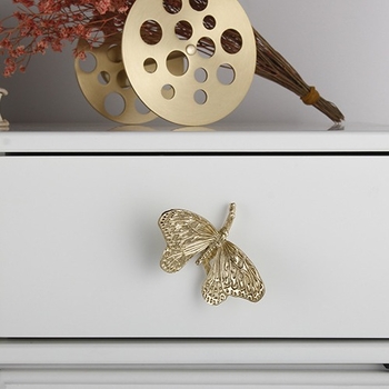 Mâner din alamă în formă de fluture pentru sertare și uși de dulap