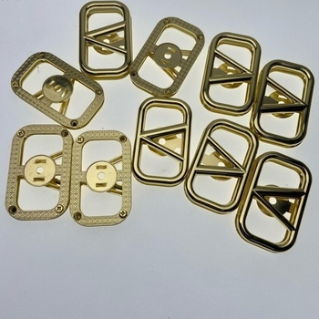 V formas aizdare somai (Brand: Xinhe hardware; Name: V-shaped lock; Processing and customization: Yes)