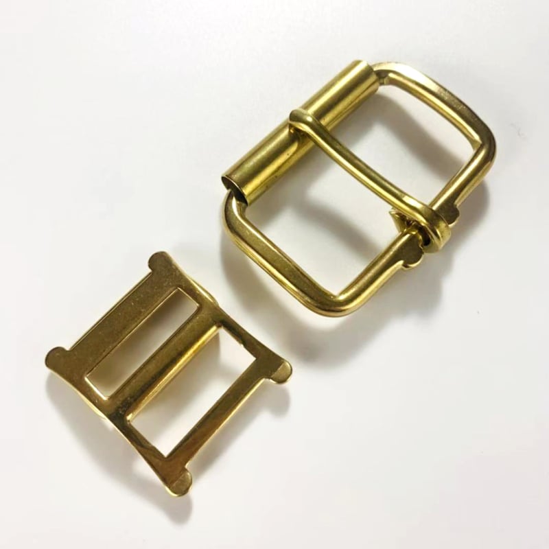 Mosazna kopča za pojas s roller-pin mehanizmom – minimalistički dizajn za pojaseve i kaiše torbi