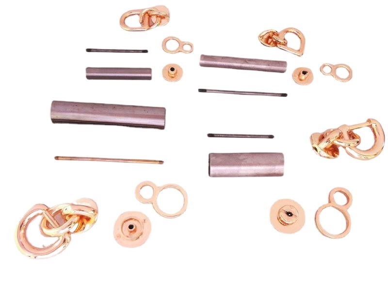 Cârlig metalic pentru geantă – Shrimp Button, accesorii pentru bagaje, nasture din piele, primăvara 2024