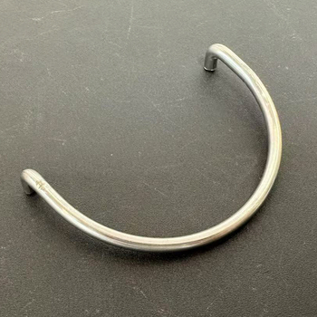 Nerūsējošā tērauda rokas turētājs bagāžai – arkveida tilta dizains, daudzfunkcionāls vilkšanas gredzens