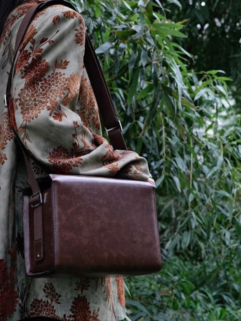 Чанта за безогледална камера за Fuji X-T50, X-T30, X-S10, X-T3 и Canon R50 – PU кожа, кръстосана презрамка, водоустойчива