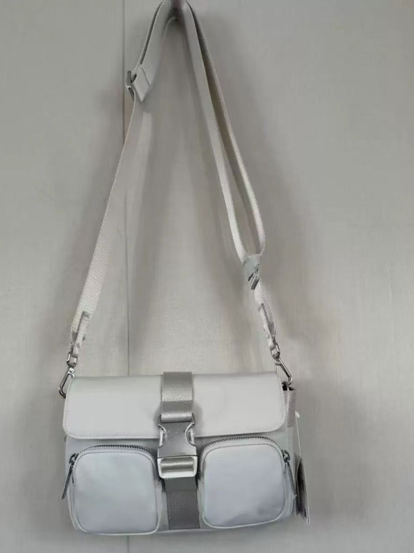Torba za fotoaparat za bez ogledala kamere s jednom baterijom, vodootporna od najlona, crossbody s zakrivljenim remenima