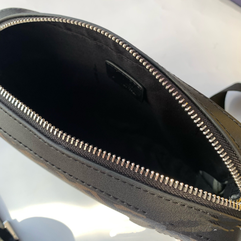 Muška kožna crossbody torbica za kameru, lagana konstrukcija, platnena podstava, proljeće 2025 izdanje